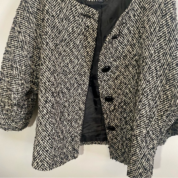 Anne Klein Elegant Black & White Tweed 3/4 sleeve Cropped Swing Lined Jacket, 10 - Picture 10 of 16